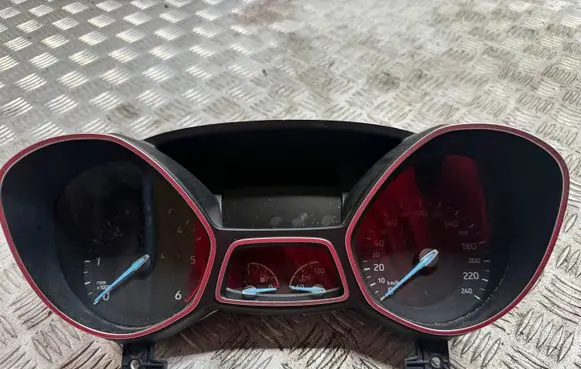 Ford Kuga II Speedometer (instrument cluster) GV4T10849LL
