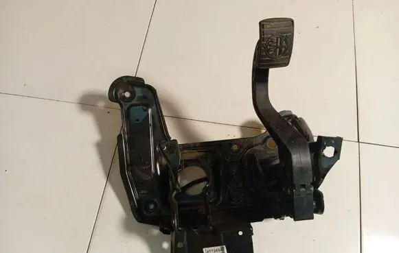 Alfa Romeo 159 Brake pedal 0050503001