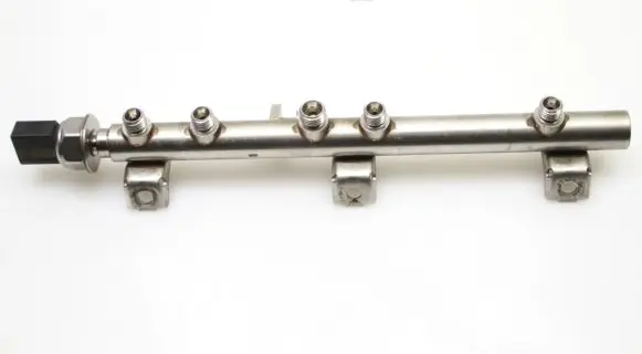 BMW 3 E90 E91 Fuel main line pipe 7562474