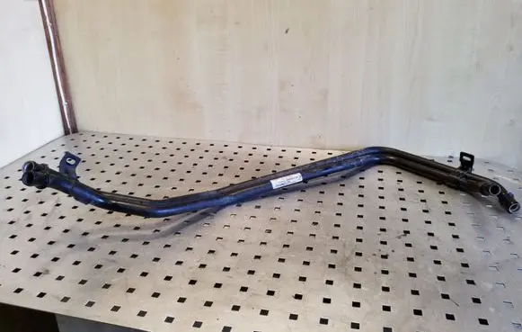 Volkswagen Crafter Engine coolant pipe/hose 9068320615