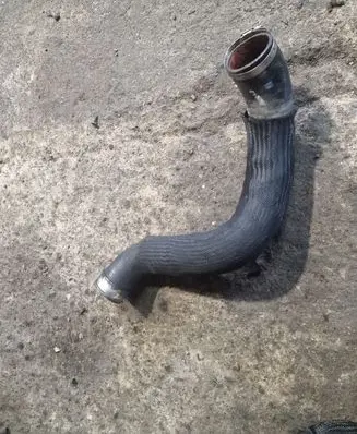Chrysler 300 - 300C Intercooler hose/pipe 04861689AB