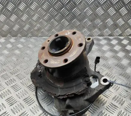 Iveco Daily 6th gen Front wheel hub 5802417987