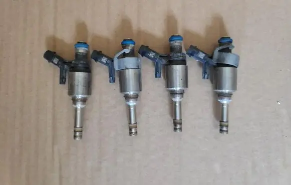 Audi A3 S3 8V Fuel injector 06L906036