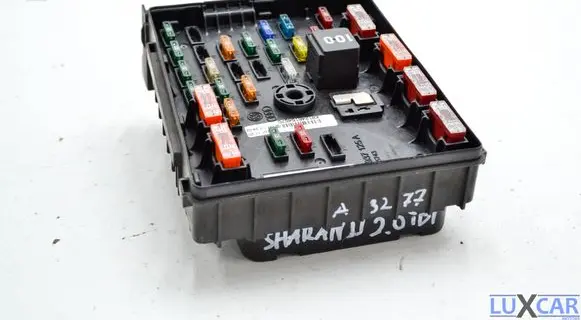 Volkswagen Sharan Fuse module 3C0937125A 63595743