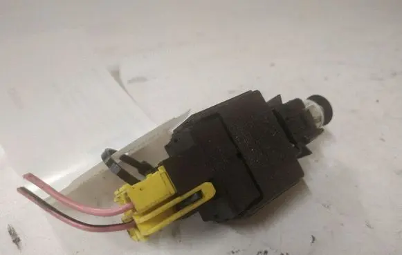 Volvo S40, V40 Brake pedal sensor switch 9128577 99W52K