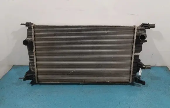Renault Fluence Coolant radiator 214100068r