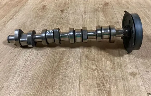 Volkswagen PASSAT B6 Camshaft 038109239L