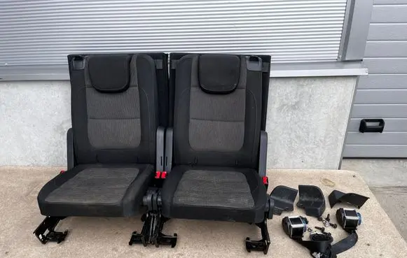 Volkswagen Sharan Third row seats 