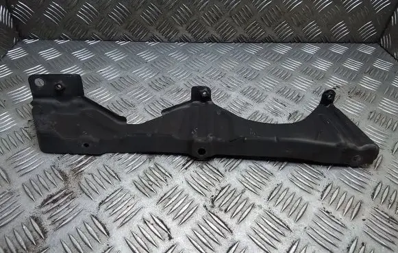 Nissan X-Trail T31 Fender mounting bracket