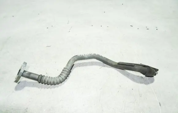 Toyota Avensis T270 Engine coolant pipe/hose