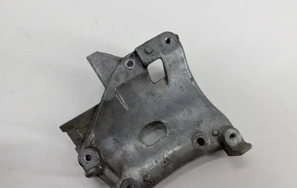 Nissan Navara D23 A/C compressor mount bracket 926140604R