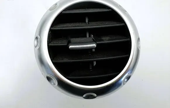 Audi TT Mk1 Dash center air vent grill 8N0820901A