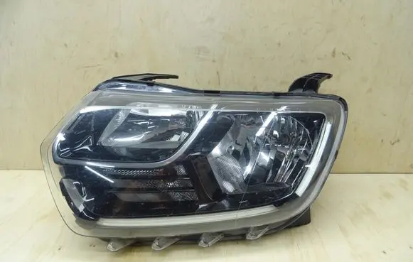 Dacia Duster II Headlight/headlamp