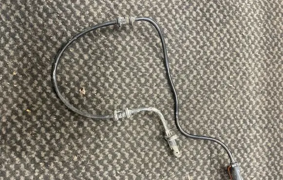 Mercedes-Benz E W212 ABS rear brake sensor A2125402117