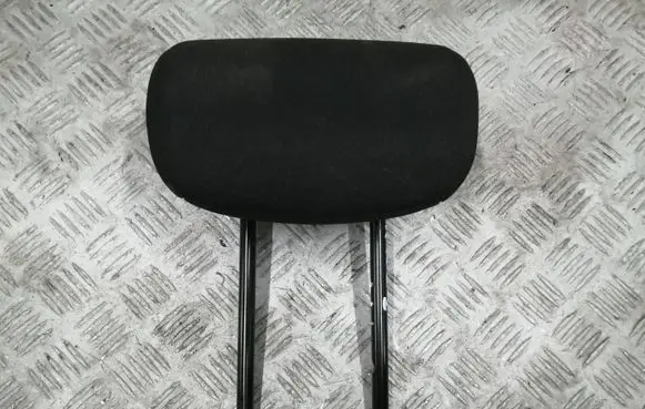 Renault Captur Rear seat headrest 