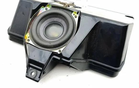 Maserati Quattroporte Subwoofer speaker 67071100 17177 447082