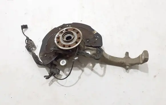 Mercedes-Benz EQC Front wheel hub A2533320101