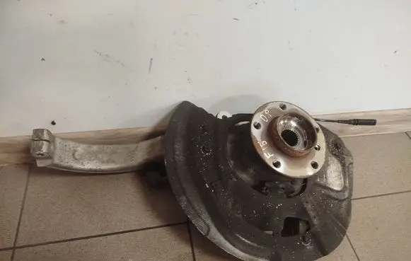 BMW X5 F15 Front wheel hub 6869869