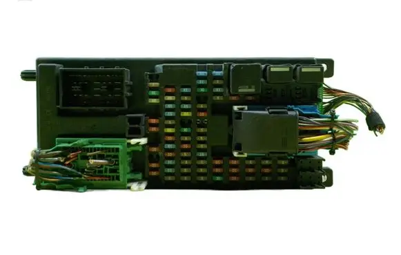 Land Rover Discovery 3 - LR3 Fuse box set YQE500420 BEZPIECZNIKOW