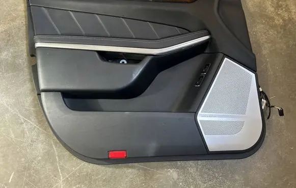 Mercedes-Benz GL X166 Front door card panel trim