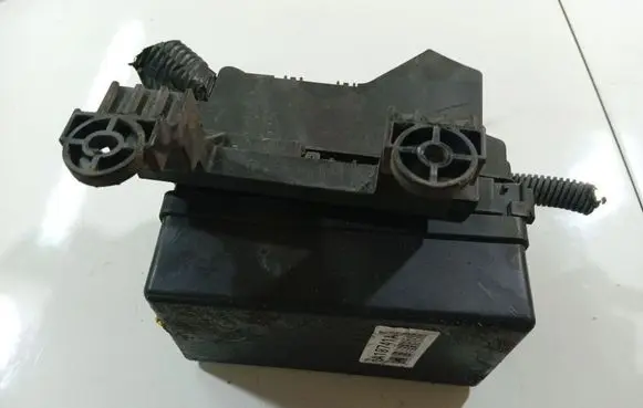 Nissan Almera Tino Fuse box set 