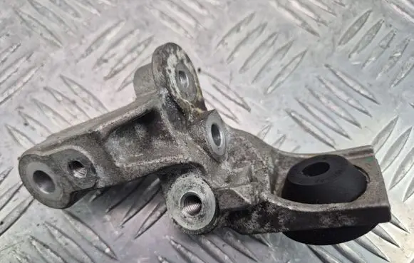 Mercedes-Benz C W205 other engine part A6542200000