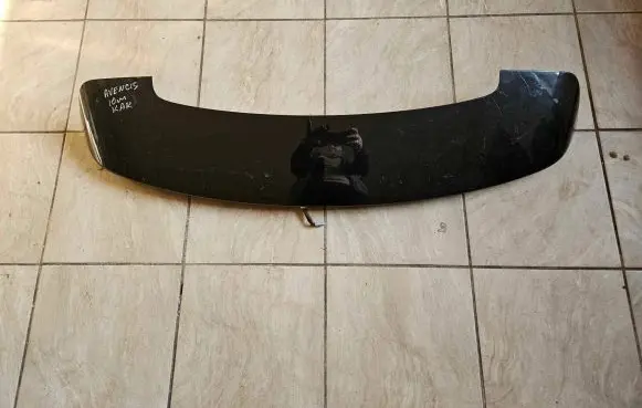 Toyota Avensis T270 Tailgate/trunk spoiler 
