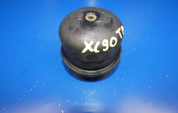 Volvo XC90 Oil filter cover 31321084