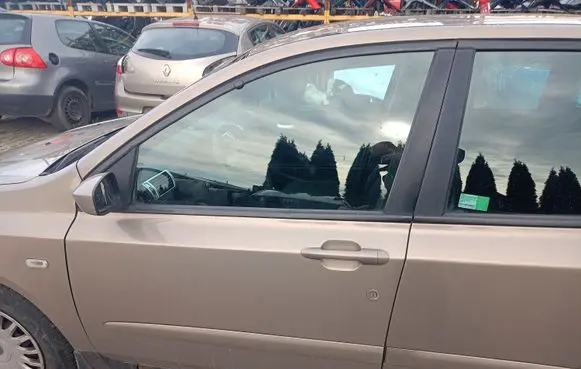 Fiat Stilo Front door