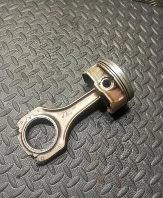 BMW M5 Piston with connecting rod 7838623