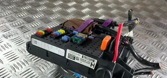 Volvo XC90 Fuse module 30786646