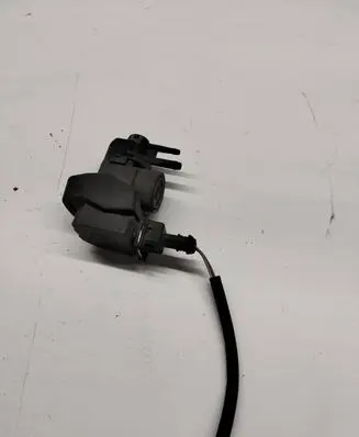 Renault Megane III Turbo solenoid valve 49568021r