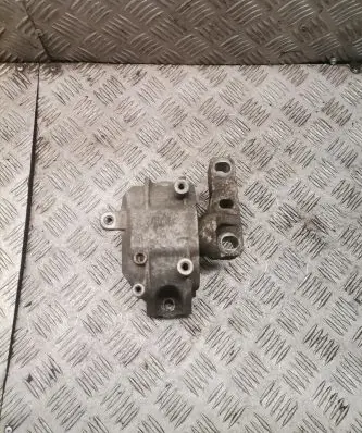 Volkswagen Golf VI Engine mount bracket 1k0199262cb