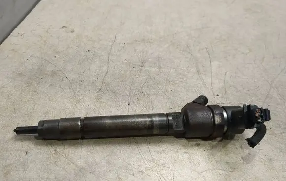 Volvo XC60 Fuel injector 0445110251