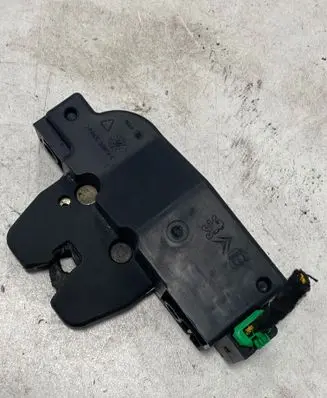 Tailgate/trunk/boot lock/catch/latch