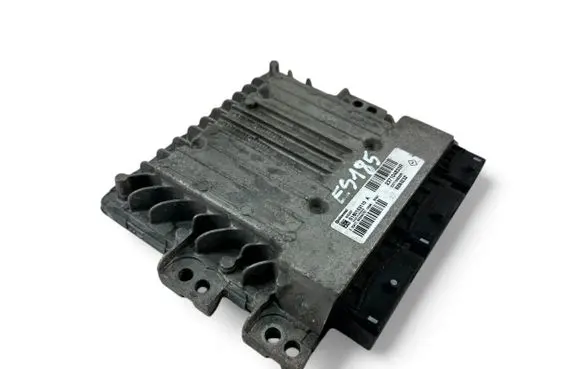 Renault Megane III Engine control unit/module ECU 237104833R S180153110A