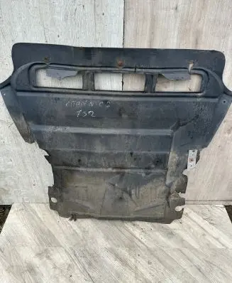 Citroen C8 Engine splash shield/under tray