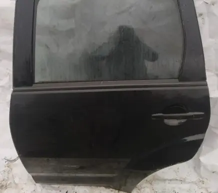 Mitsubishi Outlander Rear door juoda