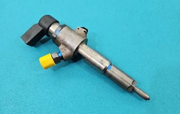 Fuel injector