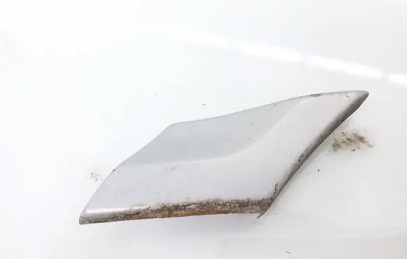 Rear fender molding trim