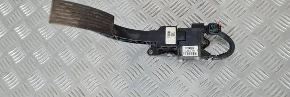 KIA Sorento Accelerator throttle pedal