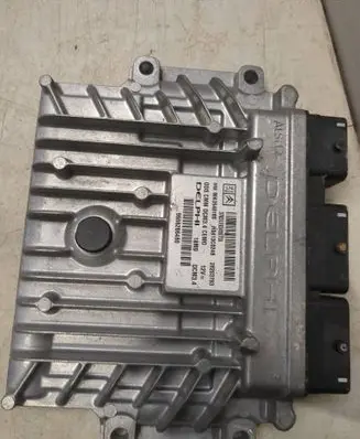 Peugeot 308 Engine control unit/module R0413C024B 28203783 9666266480