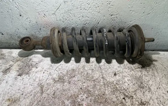 Nissan Pathfinder R51 Front shock absorber/damper