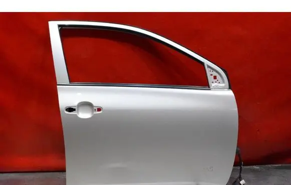 Toyota Corolla E140 E150 Front door 