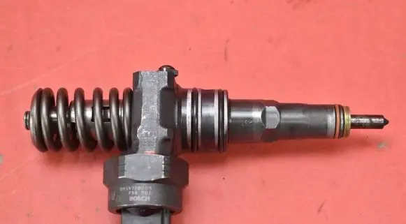 Seat Alhambra (Mk1) Fuel injector 038130073AC