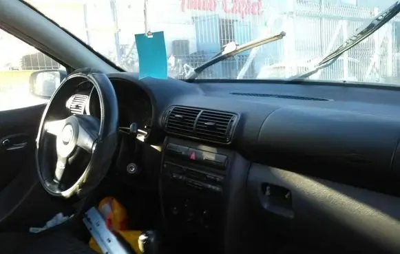 Seat Leon (1M) Dashboard brak