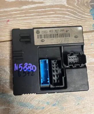 Audi A8 S8 D3 4E Comfort/convenience module 4E0907289