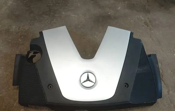 Mercedes-Benz ML W164 Engine cover (trim)
