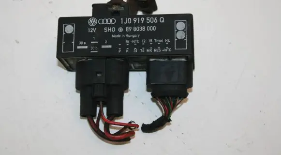 Coolant fan relay