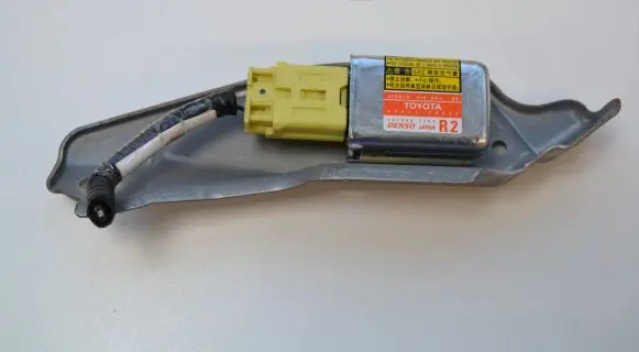 Lexus GS 300 350 430 450H Airbag deployment crash/impact sensor 8983330020